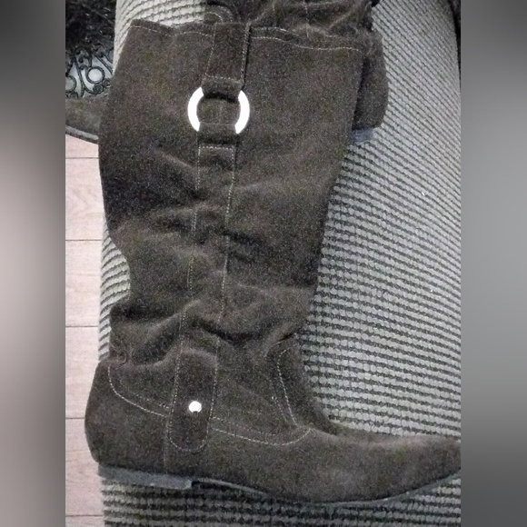 GUESS Chocolate Suede Boots - Picture 2 of 5